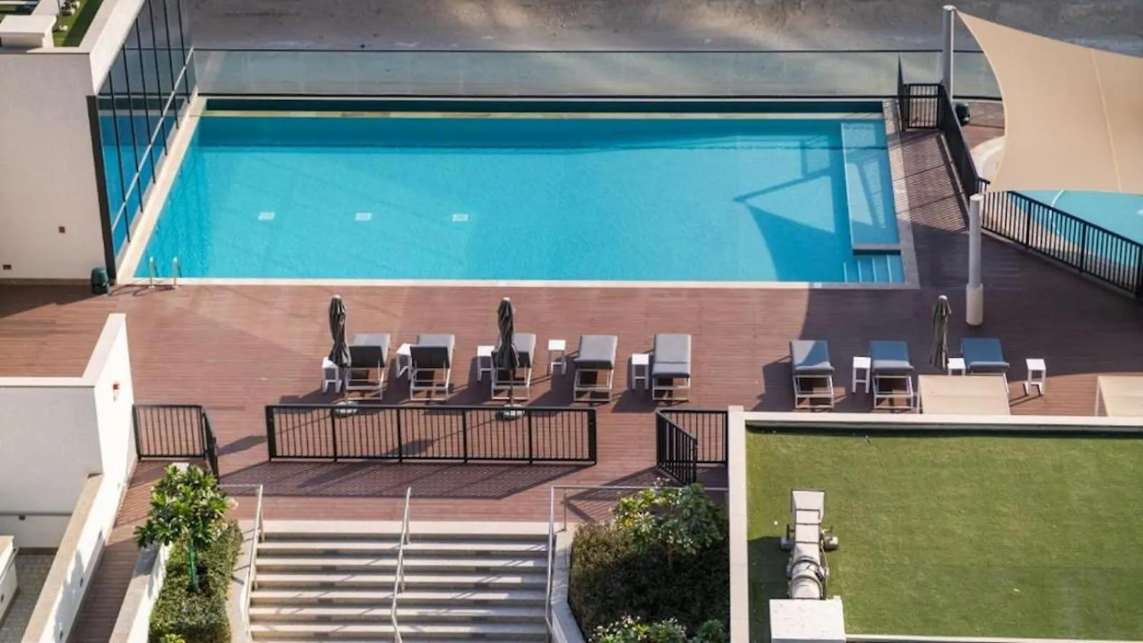 Apartment Cosy Premium Apt With Pool And Gym Dubai United Arab Emirates